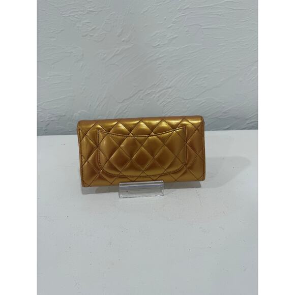 Chanel Lambskin Leather Quilted CC Logo Large Gusset Flap Wallet Gold Metallic - Picture 3 of 4